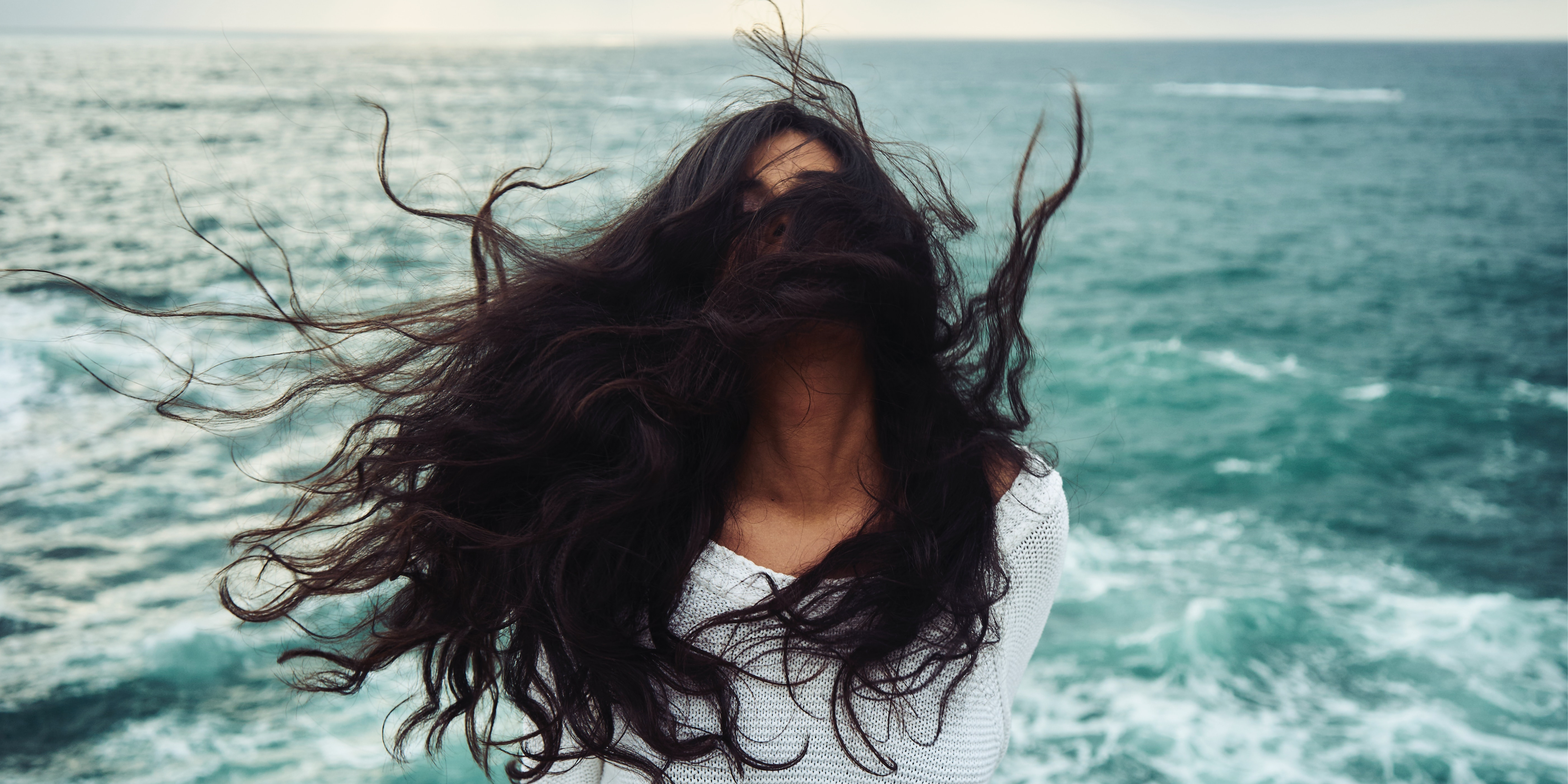 Read more about the article Skin and hair care during surf sessions
